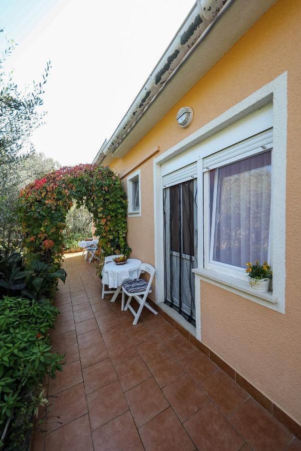 Apartments With A Parking Space Brbinj, Dugi Otok - 8160 Extérieur photo